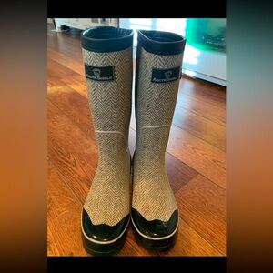 Artic Shield: Women’s Rain Boots Muck / Mud Boots - Tweed Chevron Look: Size 7